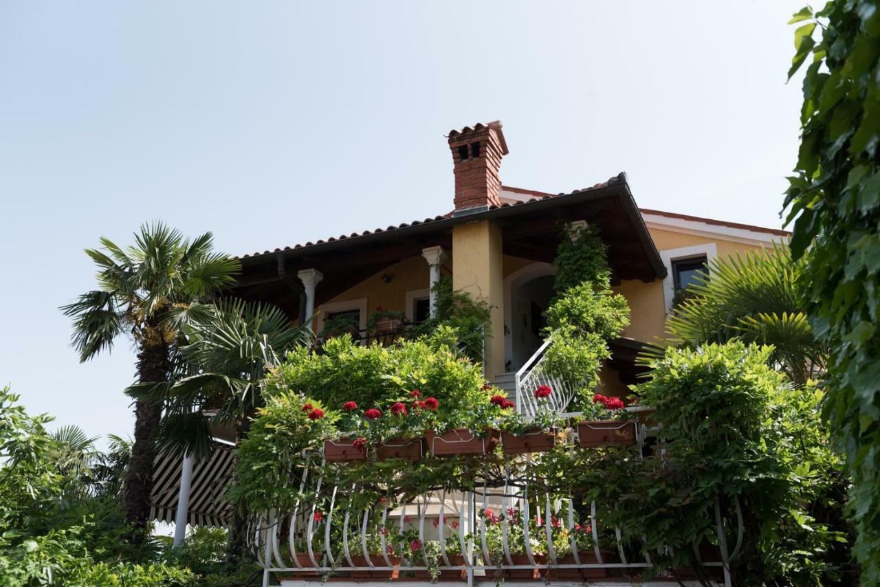 Apartments Villa Zara Lovran Exterior foto
